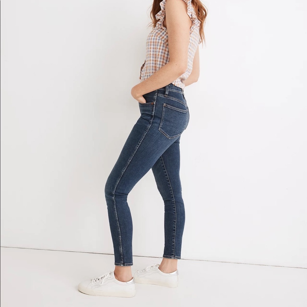 Extra Comfy Curvy Petite High Waist Skinny Jeans